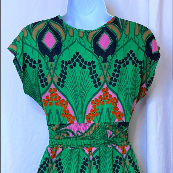 Forever 21 Green and Pink Blouse - Picture 3 of 3